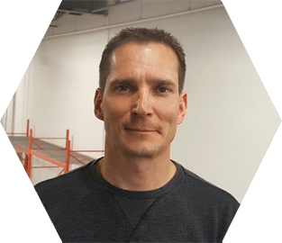 Meet Joe Z of the Electrical Connection an electrician for small jobs including exterior wall electrical box, pot lights, panel swaps and more
